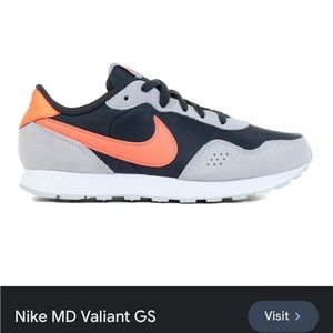Size 6.5 Nike MD Valiant GS like new
